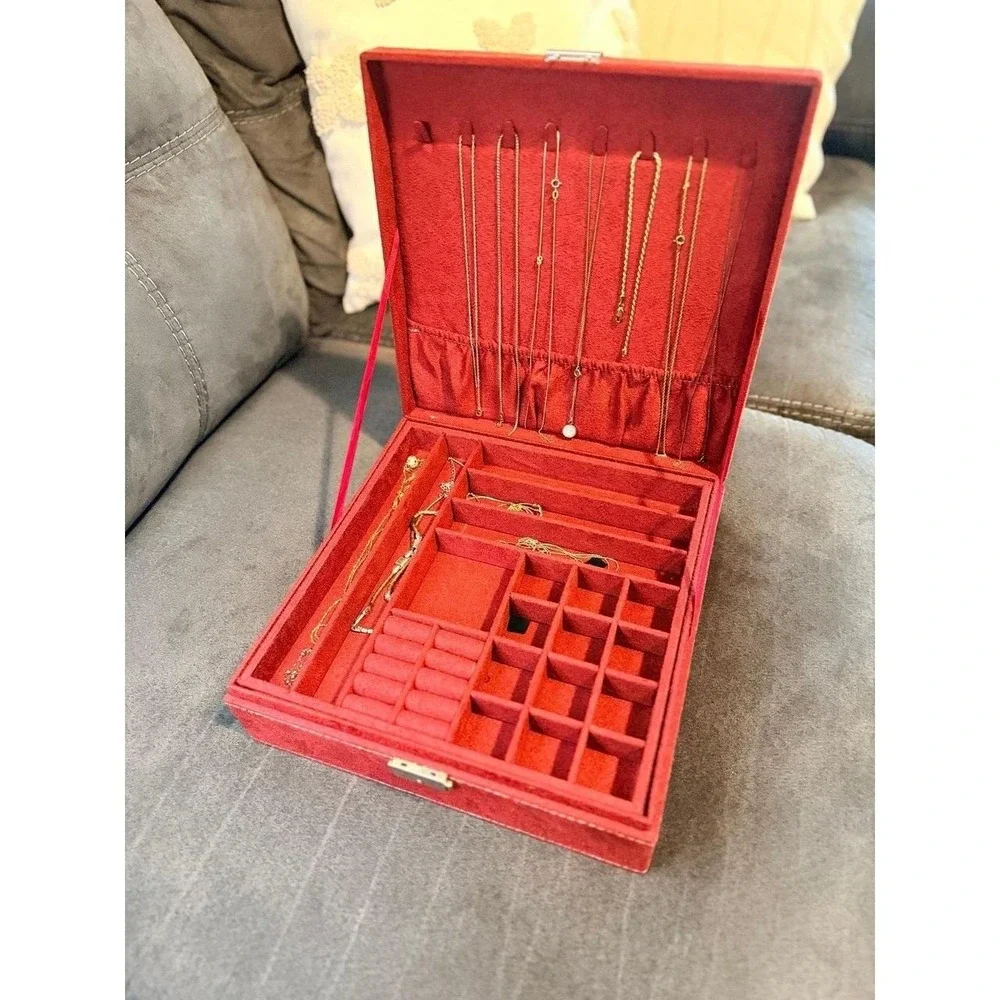 Vintage Red Velvet Jewelry Box with Key! in Fantastic Condition 10x10in Case